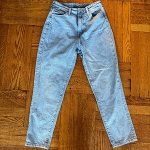 H&M &Denim ultra high waist mom jeans in light wash, Size 6